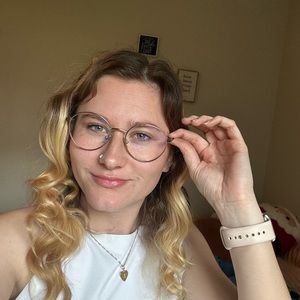 Meet your Posher, Juliet